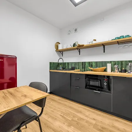 Krolikarnia - 60m2, Parking, Balcony - By Rentujemy Appartement *