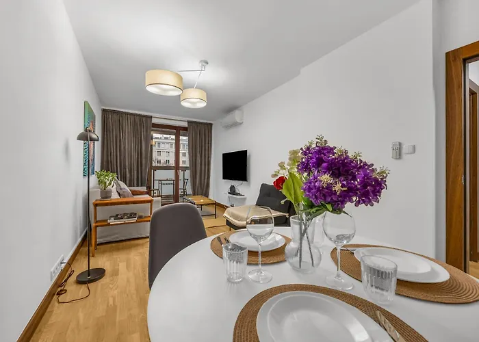 Apartment Krolikarnia - 60m2, Parking, Balcony - By Rentujemy