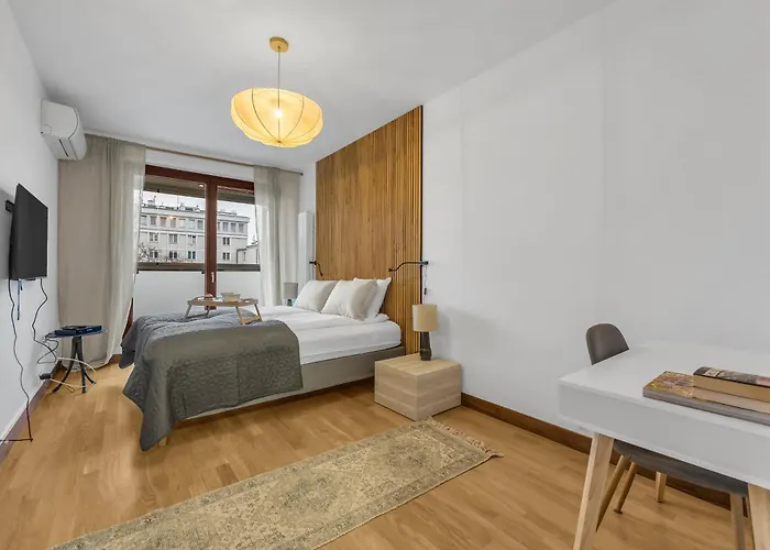 Krolikarnia - 60m2, Parking, Balcony - By Rentujemy Apartment Warsaw