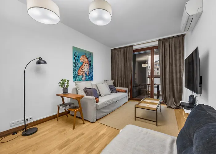 Królikarnia - 60m2, Parking, Balcony - By Rentujemy Warszawa