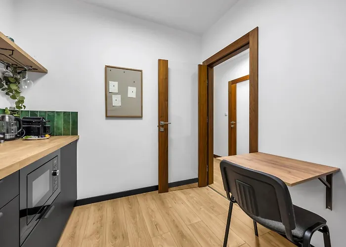 Królikarnia - 60m2, Parking, Balcony - By Rentujemy Apartament