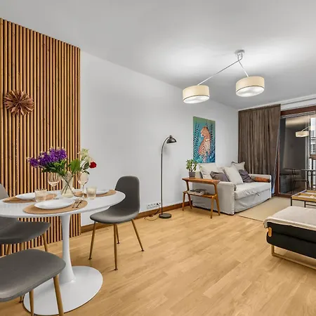 Królikarnia - 60m2, Parking, Balcony - By Rentujemy * Varsóvia